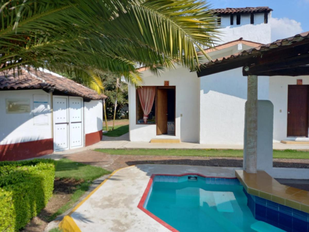 Hm Hotel El Rancho Las Margaritas Valle de Bravo Esterno foto