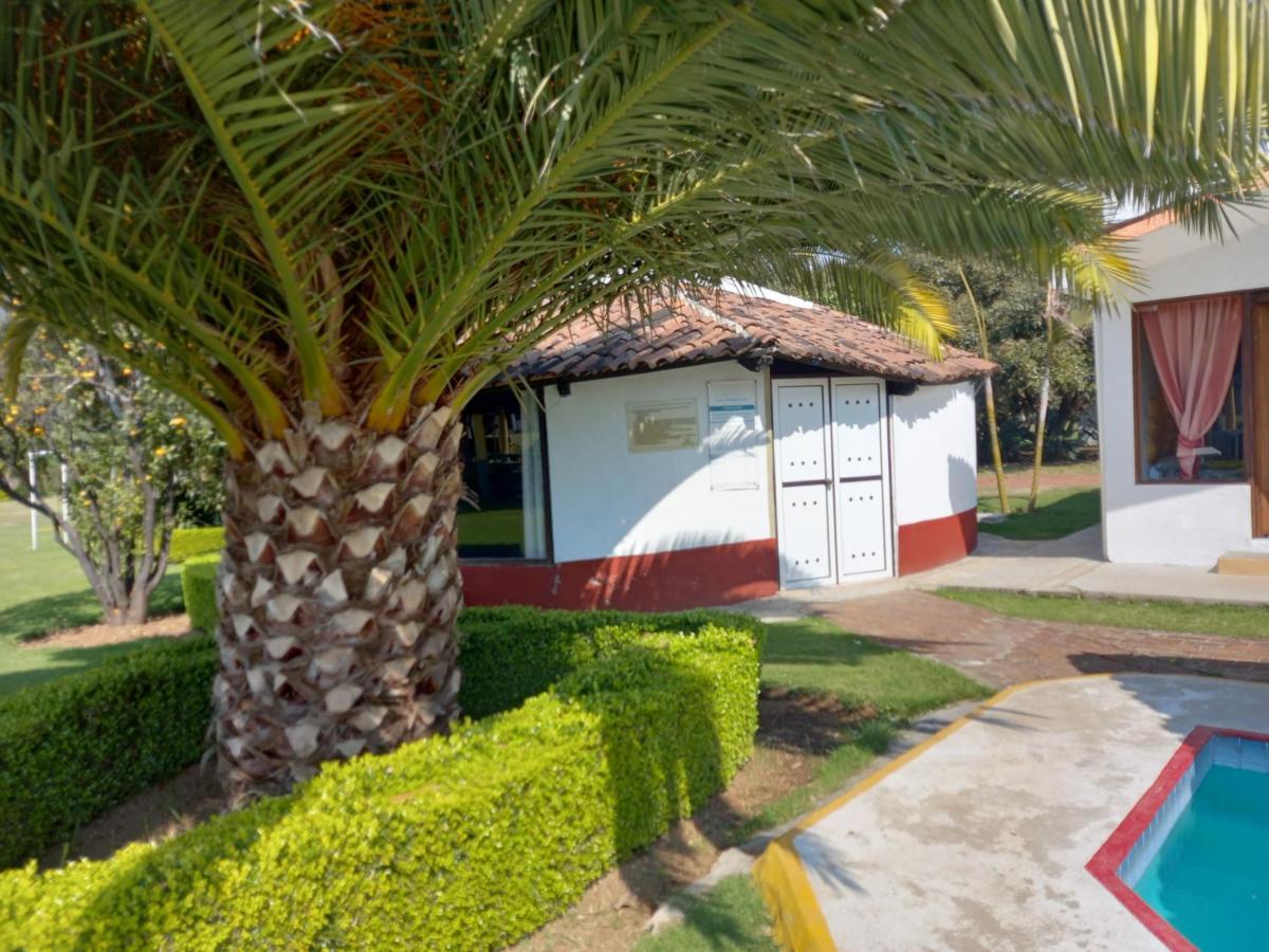 Hm Hotel El Rancho Las Margaritas Valle de Bravo Esterno foto